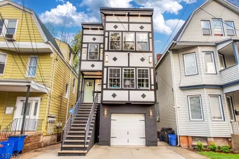 562 Sandford Ave, Newark, NJ 07106