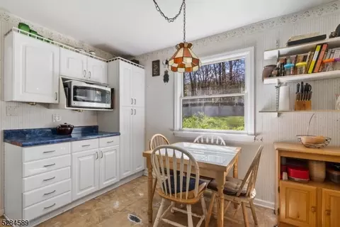 4 Deer Path, Washington Twp, NJ 07853 photo 7