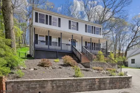 15 N Lake Shore Dr, Rockaway, NJ 07866