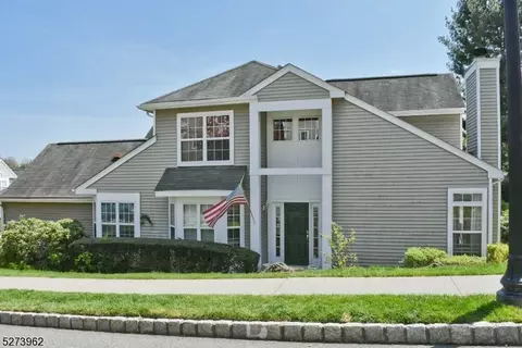 2 Mahogany Way, Randolph, NJ 07869