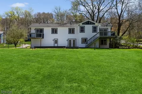 14 Clover Rd, West Milford Twp, NJ 07435