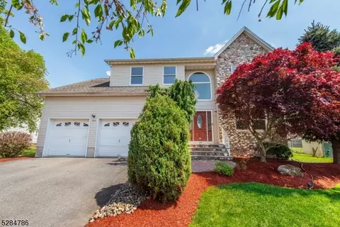 345 Hoover Ave, Edison, NJ 08837 photo 3