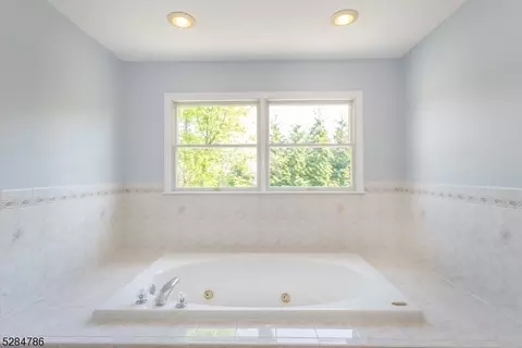 345 Hoover Ave, Edison, NJ 08837 photo 28