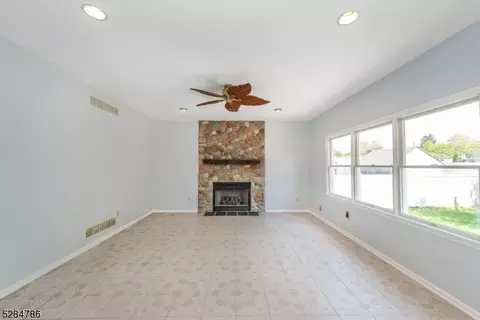 345 Hoover Ave, Edison, NJ 08837 photo 16