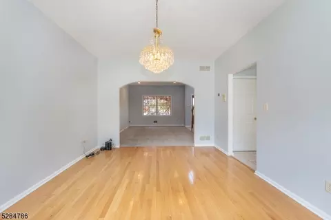 345 Hoover Ave, Edison, NJ 08837 photo 15