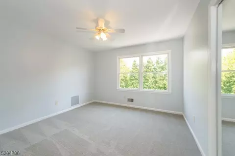 345 Hoover Ave, Edison, NJ 08837 photo 19