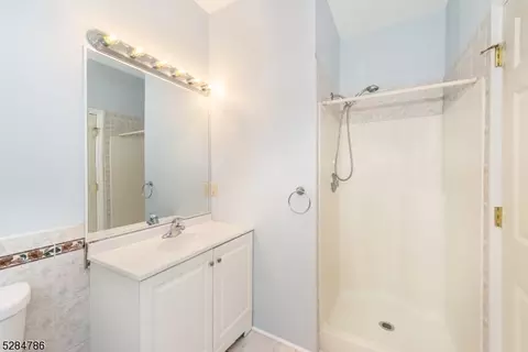 345 Hoover Ave, Edison, NJ 08837 photo 17