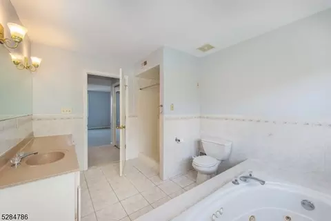 345 Hoover Ave, Edison, NJ 08837 photo 27
