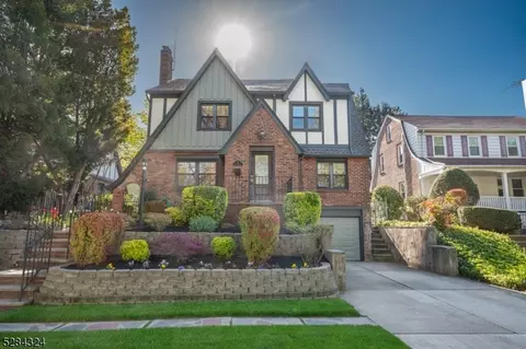 23 Park Dr, Nutley, NJ 07110