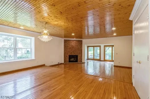1301 Doolittle Dr, Bridgewater, NJ 08807