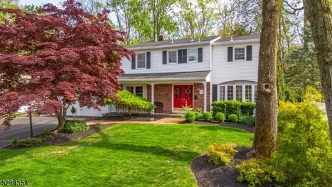 49 Tall Oaks Dr, Wayne, NJ 07470