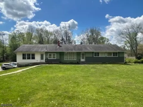 476 W Hill Rd, Glen Gardner, NJ 08826