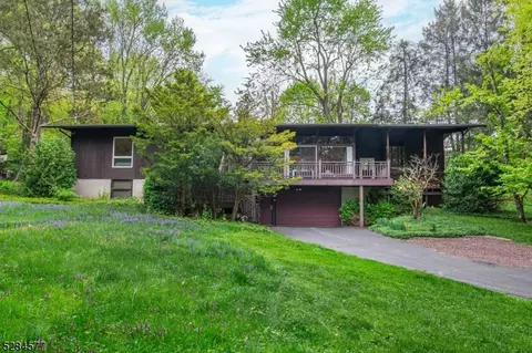 19 Brook Valley Rd, Montville Twp, NJ 07082