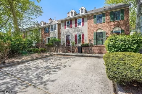 63 Boston St, Newark, NJ 07103