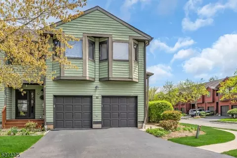 707 Clark Cir, Flemington, NJ 08822