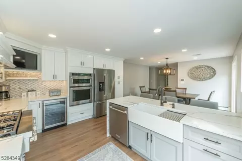 164 Jackson Ave, Wayne, NJ 07470 photo 9