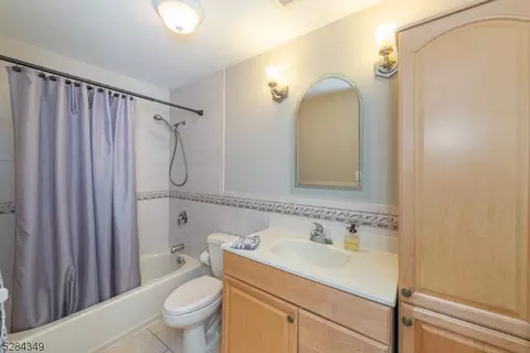164 Jackson Ave, Wayne, NJ 07470 photo 16