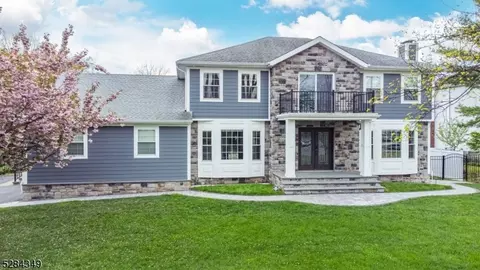 164 Jackson Ave, Wayne, NJ 07470