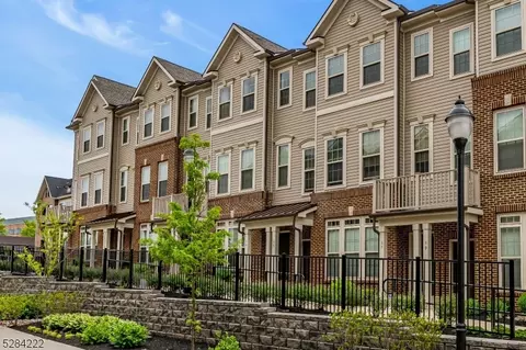 33 Robeson St, Somerville, NJ 08876