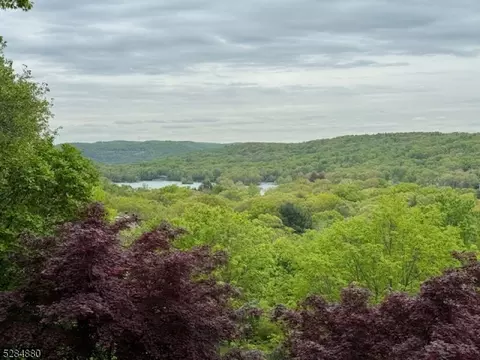 29 Vista Trl, Wayne, NJ 07470 photo 2