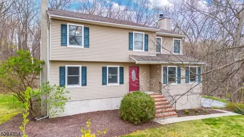 14 Janel Dr, Vernon, NJ 07462