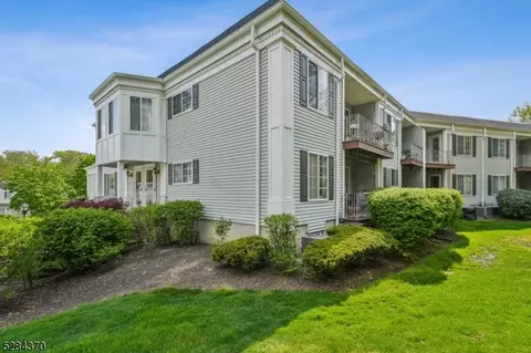 230 Riveredge Dr, Chatham Twp, NJ 07928