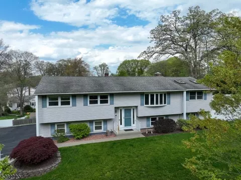 4 Totten Way, Morris Plains, NJ 07950