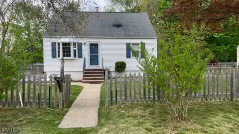11 Frank St, Mine Hill, NJ 07803