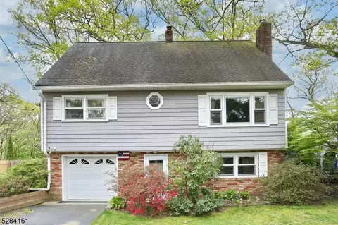 30 Lenape Rd, Ringwood, NJ 07456