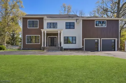 139 E Cedar St, Livingston, NJ 07039