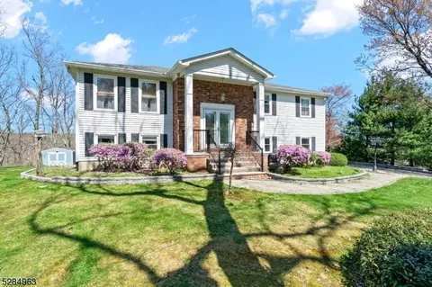 9 Crest Dr, Randolph, NJ 07869 photo 2