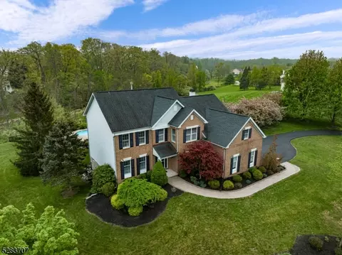 98 Becks Blvd, Raritan Twp, NJ 08551