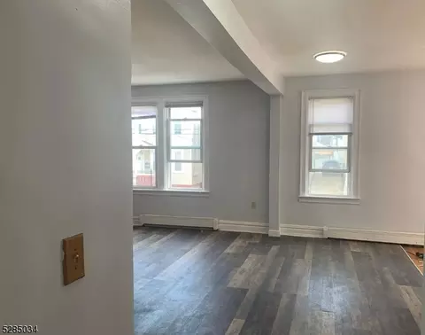 41 Van Houten Ave, Jersey City, NJ 07305