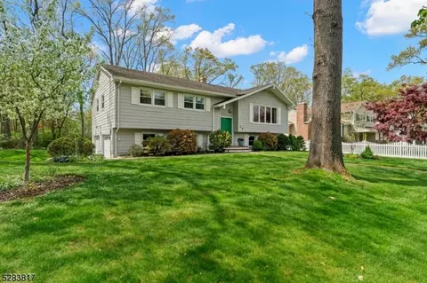 32 Hershey Rd, Wayne, NJ 07470 photo 2