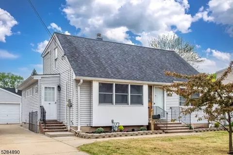 18 W Edward St, Woodbridge Twp, NJ 08830