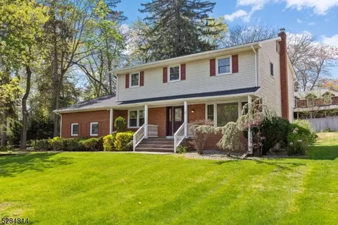 4 Brook Ct, Parsippany-troy Hills Twp, NJ 07054