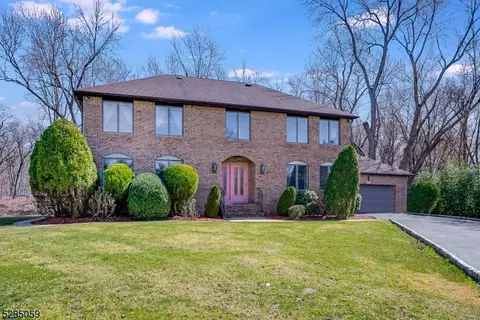 42-32 Debruin Dr, Fair Lawn, NJ 07410