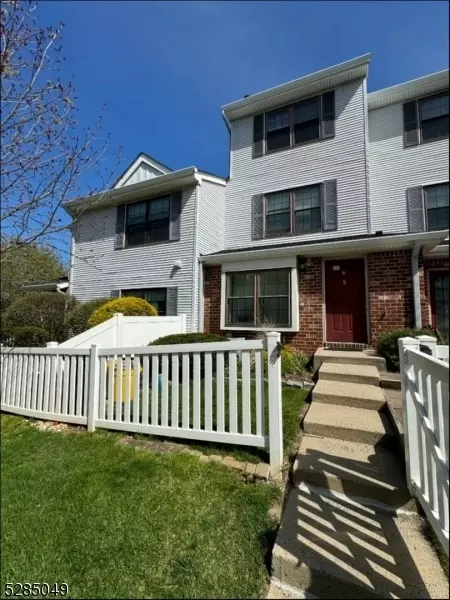 3 Covington Ct, East Brunswick, NJ 08816