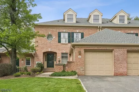 23 Pippins Way, Morristown, NJ 07960
