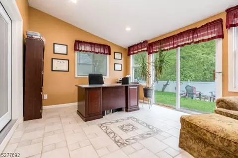 23 Meyer Rd, Edison, NJ 08817 photo 8