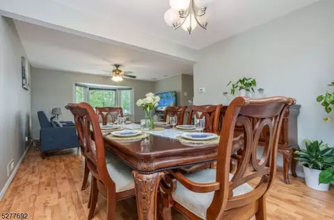 23 Meyer Rd, Edison, NJ 08817 photo 18