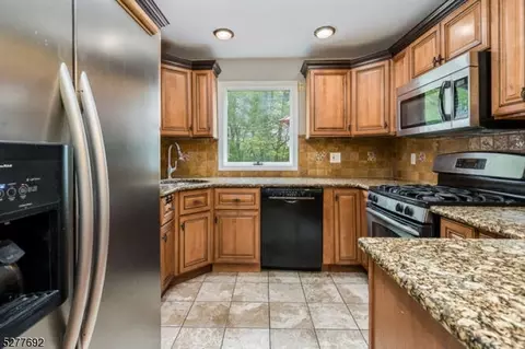 23 Meyer Rd, Edison, NJ 08817 photo 13
