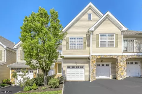 177 Terrace Ct, Pompton Lakes, NJ 07442