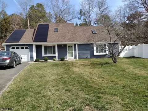 11 Deck Ct, Howell Twp, NJ 07731