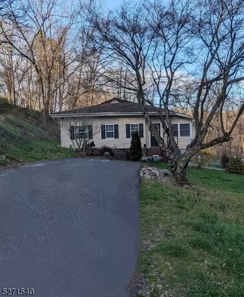 41 Delaware Rd, Knowlton Twp, NJ 07832