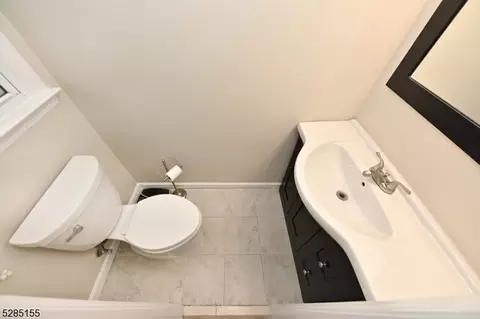 287 Spencer Pl, Paramus, NJ 07652 photo 18
