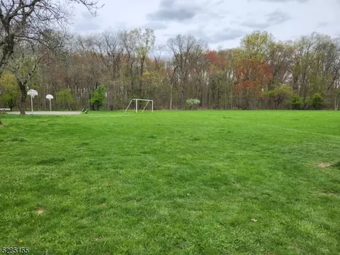 287 Spencer Pl, Paramus, NJ 07652 photo 31