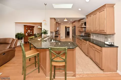287 Spencer Pl, Paramus, NJ 07652 photo 8