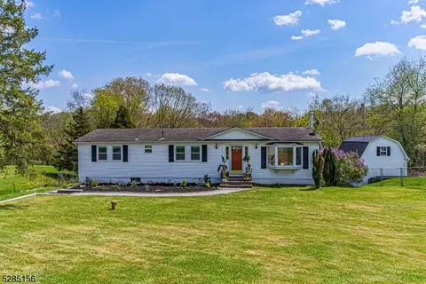36 Statesville Quarry Rd, Lafayette, NJ 07848