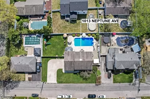 1013 Neptune Ave, Beachwood, NJ 08722